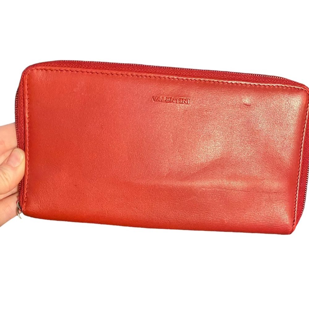 VINTAGE GINO VALENTINI RED ITALIAN LEATHER ZIP CLOSURE WALLET VERA PELLA